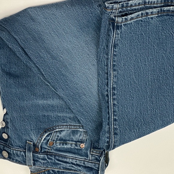 Vintage Levi's Women's 501 Original-Fit Straight-Leg Jeans - Picture 5 of 6